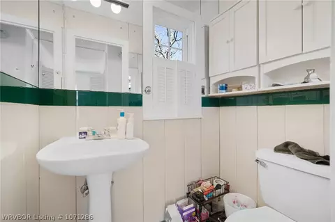 Bath - 2104 S R St, Fort Smith, AR 72901 photo 4 of 5