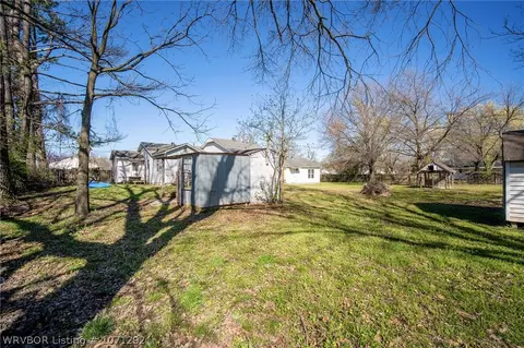 Exterior - 4108 N 31st St, Fort Smith, AR 72904 photo 9 of 10