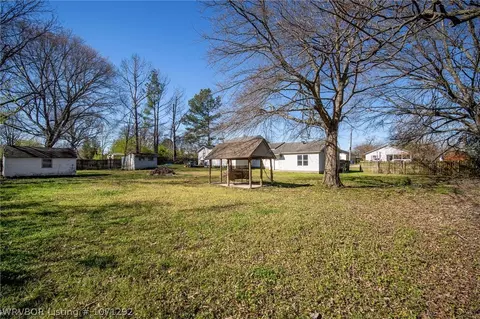 Exterior - 4108 N 31st St, Fort Smith, AR 72904 photo 10 of 10