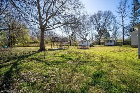 Exterior - 4108 N 31st St, Fort Smith, AR 72904 photo 7 of 10