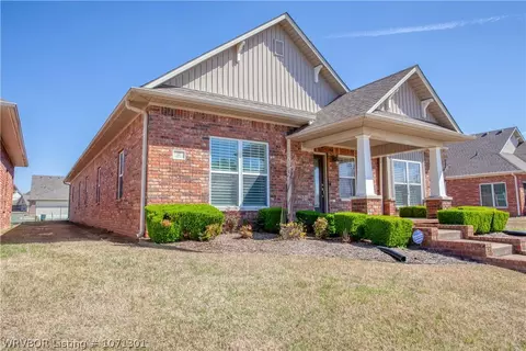 37 Stonegate Ct, Fort Smith, AR 72916 photo 3