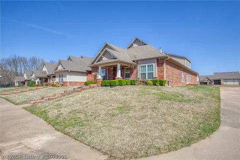 37 Stonegate Ct, Fort Smith, AR 72916 photo 2