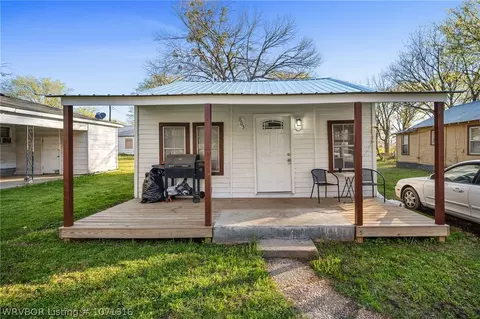 603 Grady Ave, Poteau, OK 74953