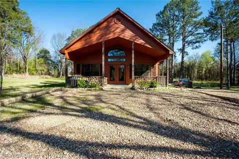 15304 Cravens Rd, Ozark, AR 72949