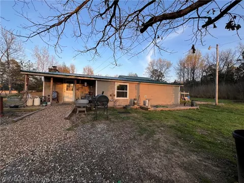 18222 Highway 215, Mountainburg, AR 72946