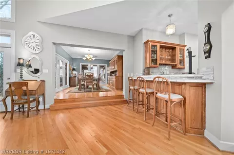 Dining - 2000 Carleton Pl, Fort Smith, AR 72908 photo 1 of 4
