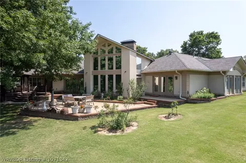Exterior - 2000 Carleton Pl, Fort Smith, AR 72908 photo 4 of 6
