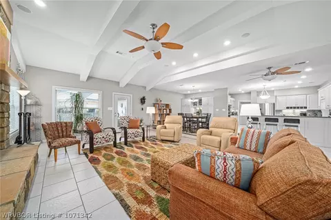 Living - 2000 Carleton Pl, Fort Smith, AR 72908 photo 3 of 4