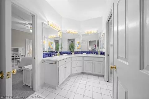 Bath - 2000 Carleton Pl, Fort Smith, AR 72908 photo 6 of 7