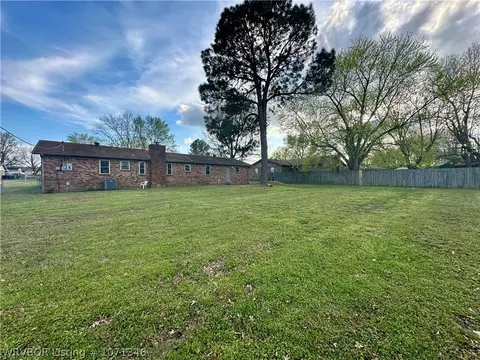 Exterior - 6501 Crimson Ave, Fort Smith, AR 72903 photo 2 of 2