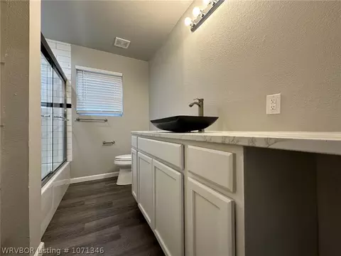Bath - 6501 Crimson Ave, Fort Smith, AR 72903 photo 1 of 2