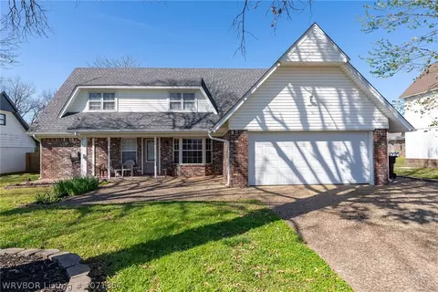 Exterior - 4224 Victoria Dr, Fort Smith, AR 72904 photo 8 of 8