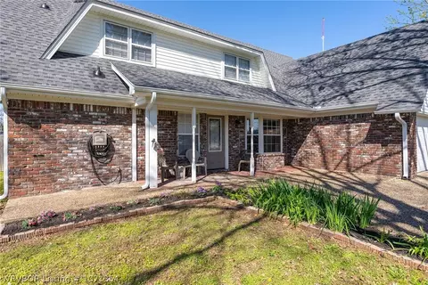 Exterior - 4224 Victoria Dr, Fort Smith, AR 72904 photo 2 of 8