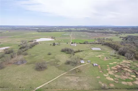 1900 Gravel Pit Way, Lavaca, AR 72941 photo 4