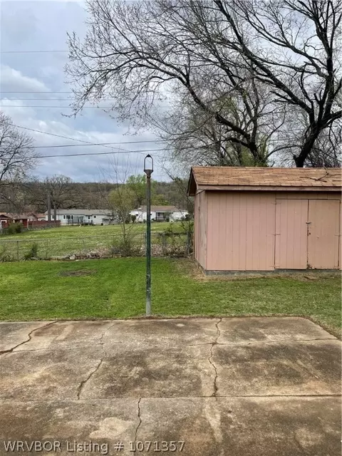 Exterior - 3015 S Osage St, Fort Smith, AR 72901 photo 4 of 4