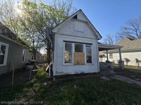 718 S 19th St, Fort Smith, AR 72901