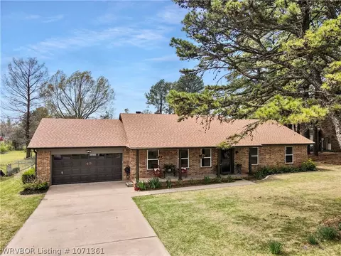 40 Vista Hills Blvd, Van Buren, AR 72956