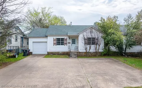 1111 S 25th St, Fort Smith, AR 72901
