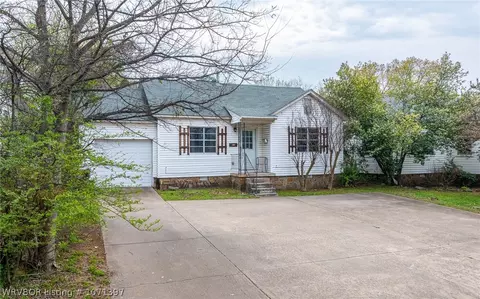 Exterior - 1111 S 25th St, Fort Smith, AR 72901 photo 2 of 3