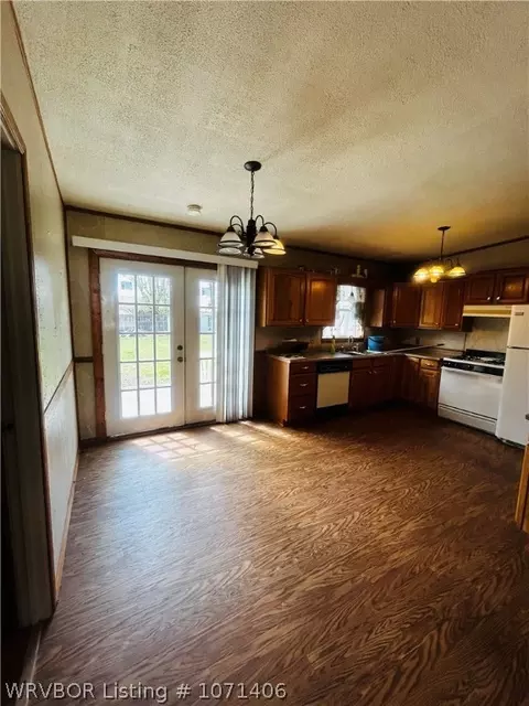 Kitchen - 5906 Boston St, Fort Smith, AR 72903 photo 5 of 5