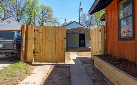 Exterior - 801 S 23rd St, Fort Smith, AR 72901 photo 4 of 5