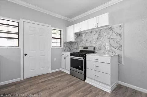 Kitchen - 801 S 23rd St, Fort Smith, AR 72901 photo 2 of 2