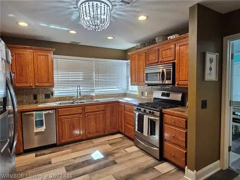 Kitchen - 500 Vine St, Paris, AR 72855 photo 1 of 5