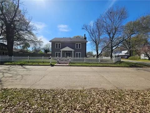 Exterior - 500 Vine St, Paris, AR 72855 photo 8 of 10