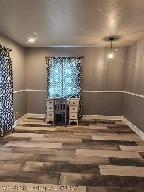 Living - 500 Vine St, Paris, AR 72855 photo 4 of 4