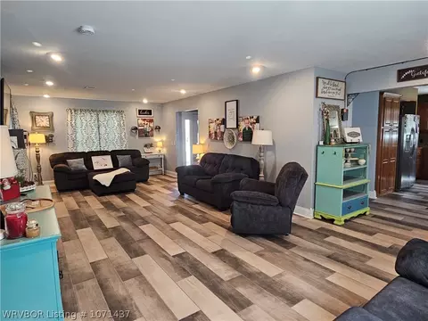 Living - 500 Vine St, Paris, AR 72855 photo 3 of 4
