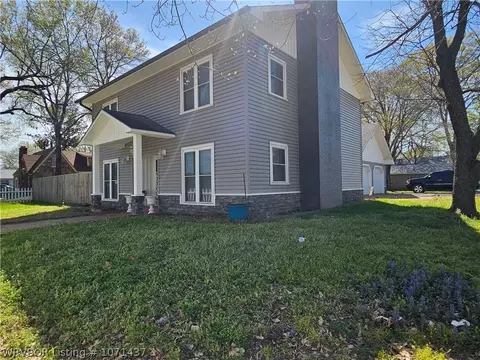 Exterior - 500 Vine St, Paris, AR 72855 photo 6 of 10