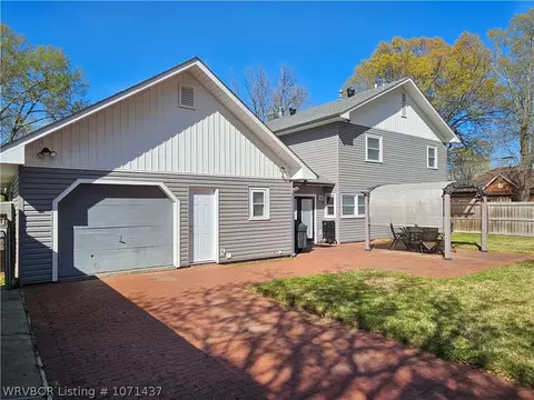 Exterior - 500 Vine St, Paris, AR 72855 photo 2 of 10