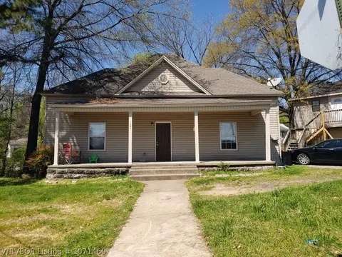 1021 Poplar St, Van Buren, AR 72956