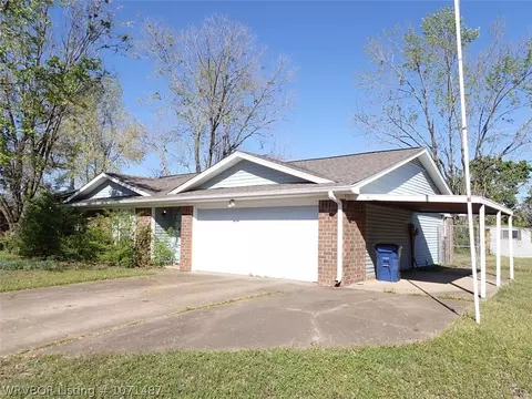 8713 35th Ter, Fort Smith, AR 72908