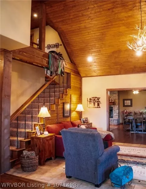 Living - 471311 E 1135 Rd, Muldrow, OK 74948 photo 4 of 13
