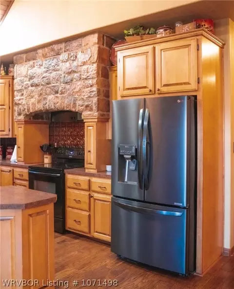 Kitchen - 471311 E 1135 Rd, Muldrow, OK 74948 photo 3 of 3
