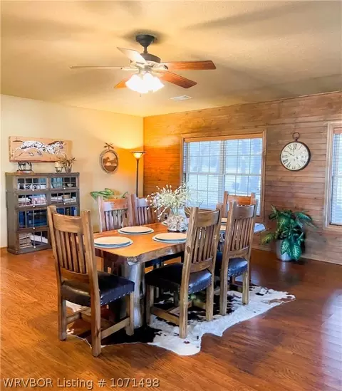Dining - 471311 E 1135 Rd, Muldrow, OK 74948 photo 1 of 2