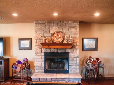 Living - 471311 E 1135 Rd, Muldrow, OK 74948 photo 8 of 13