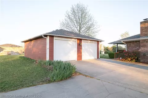 Exterior - 8703 Steep Hill Rd, Fort Smith, AR 72916 photo 10 of 16
