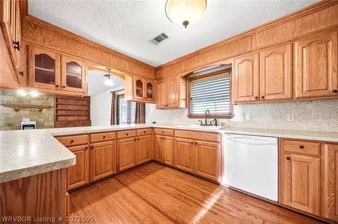 Kitchen - 8703 Steep Hill Rd, Fort Smith, AR 72916 photo 1 of 4