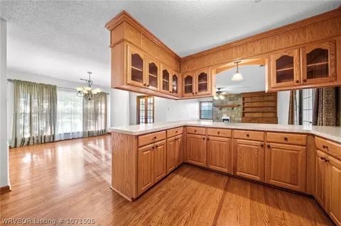 Kitchen - 8703 Steep Hill Rd, Fort Smith, AR 72916 photo 2 of 4