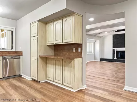Kitchen - 1007 N 58th Ter, Fort Smith, AR 72904 photo 3 of 4