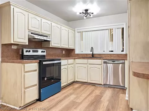 Kitchen - 1007 N 58th Ter, Fort Smith, AR 72904 photo 2 of 4