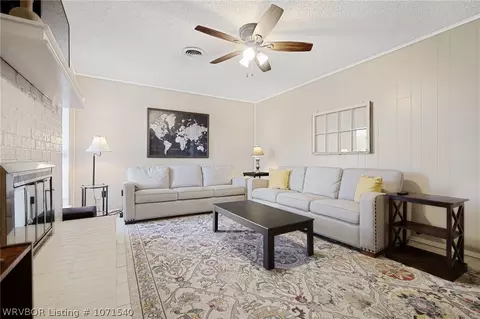 Living - 5804 Fresno Ter, Fort Smith, AR 72903 photo 2 of 4