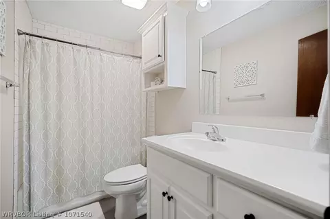 Bath - 5804 Fresno Ter, Fort Smith, AR 72903 photo 1 of 4