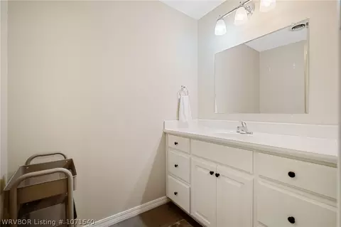 Bath - 5804 Fresno Ter, Fort Smith, AR 72903 photo 3 of 4