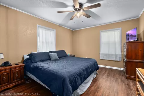 Bedroom - 319 E Mary St, Paris, AR 72855 photo 7 of 9