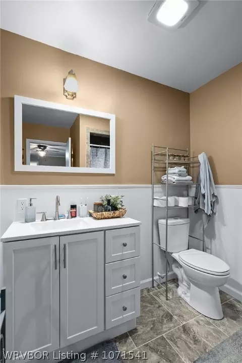 Bath - 319 E Mary St, Paris, AR 72855 photo 2 of 2