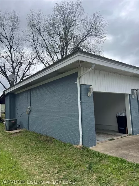 Exterior - 319 E Mary St, Paris, AR 72855 photo 3 of 4