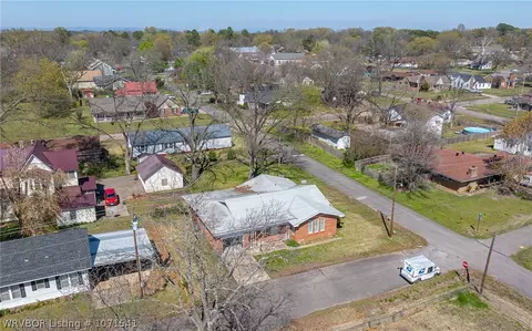 View/Area - 319 E Mary St, Paris, AR 72855 photo 1 of 2